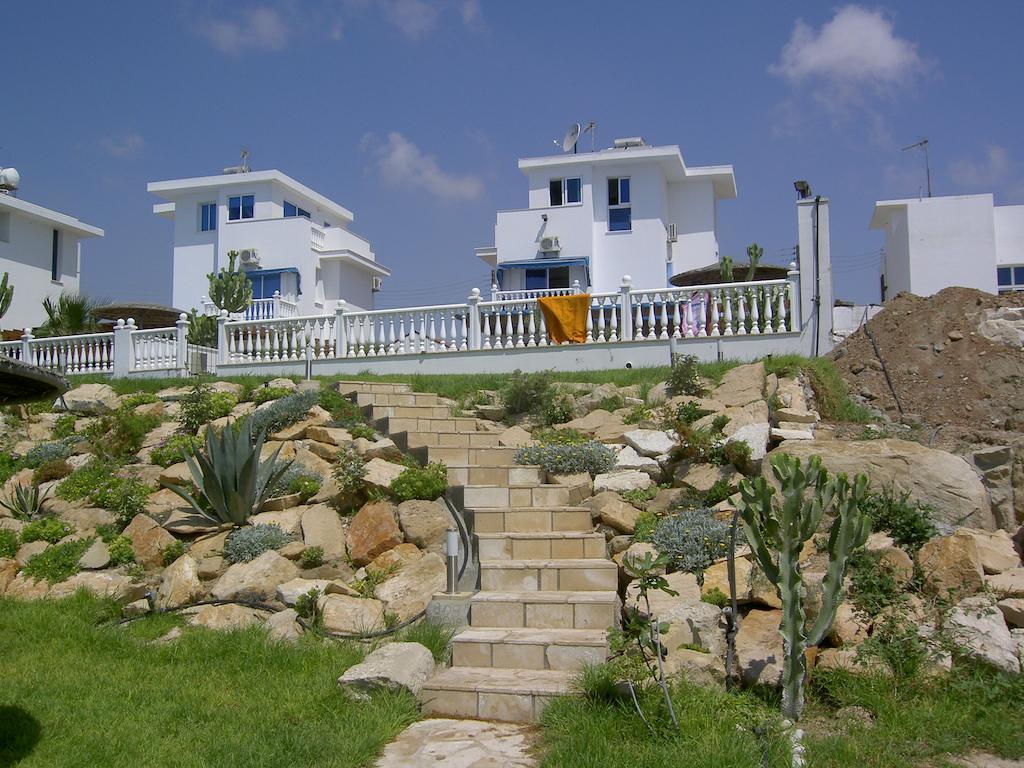Zygi Beachfront Villa Exterior foto
