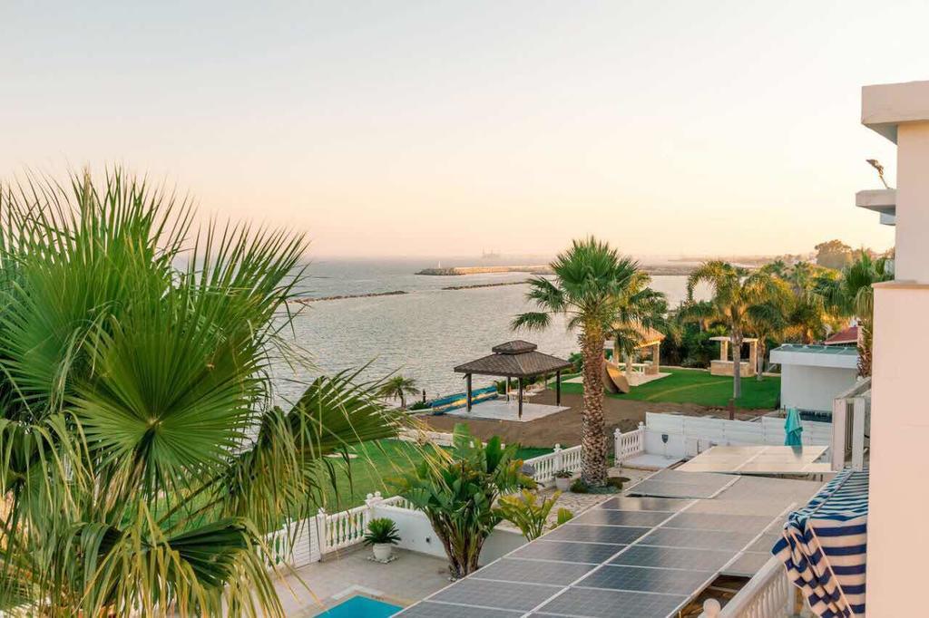Zygi Beachfront Villa Exterior foto